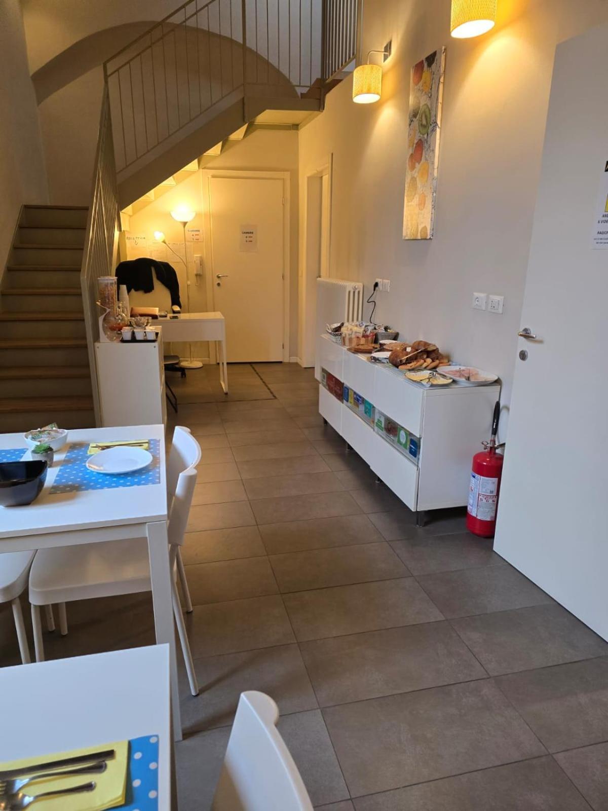 Honey Rooms Ferrara Bagian luar foto