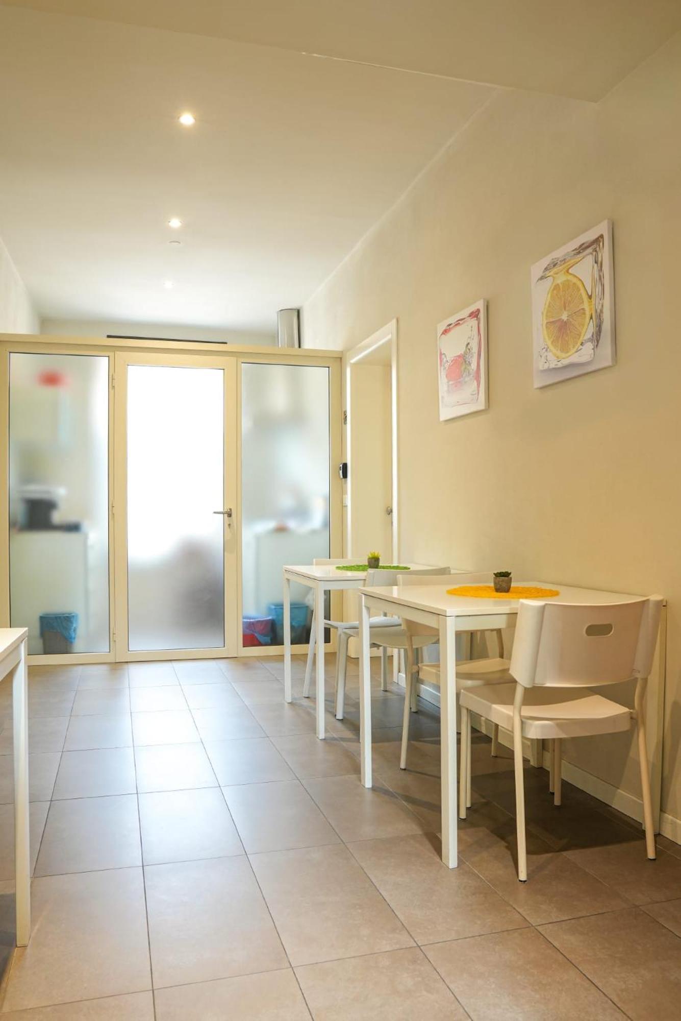 Honey Rooms Ferrara Bagian luar foto
