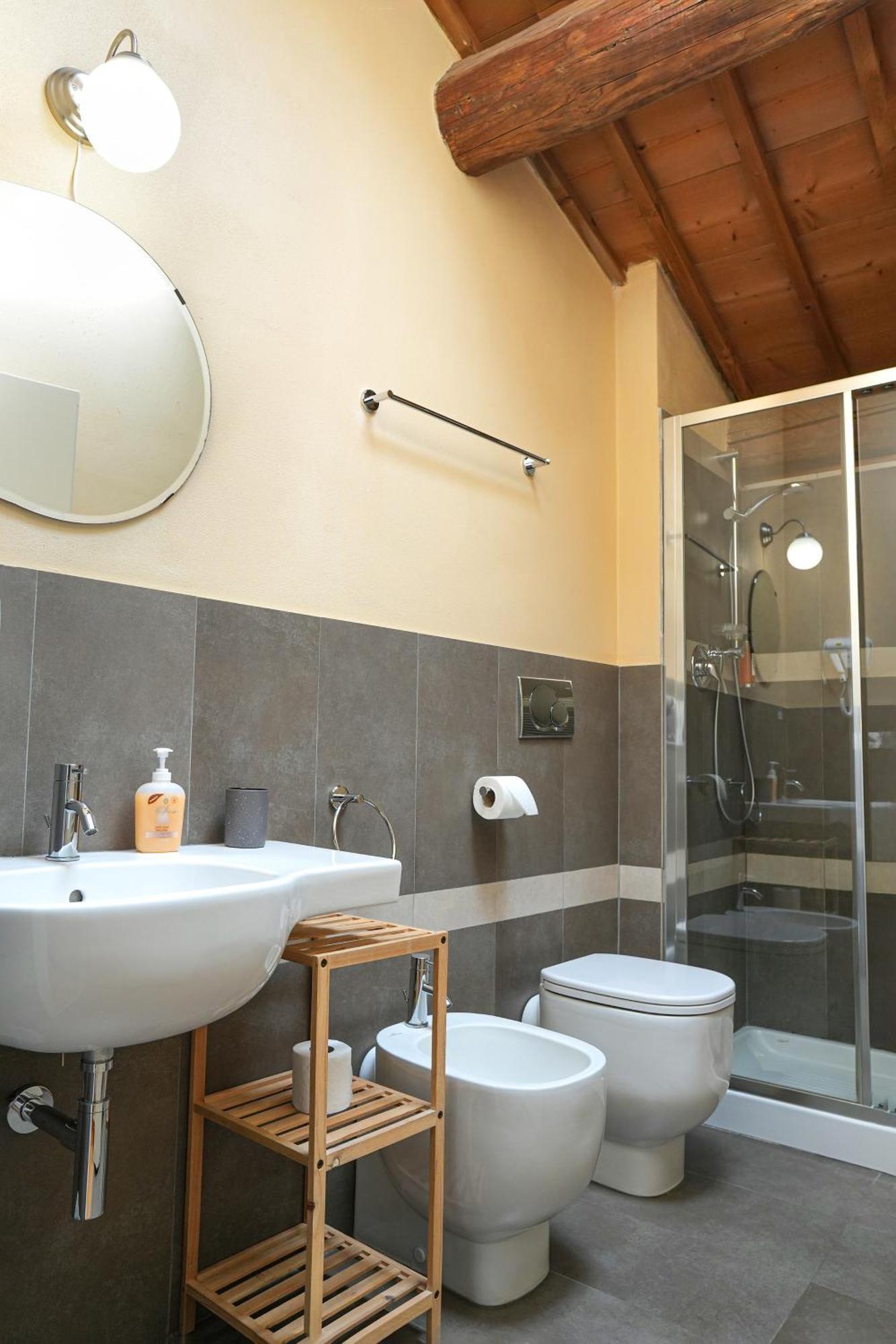 Honey Rooms Ferrara Bagian luar foto